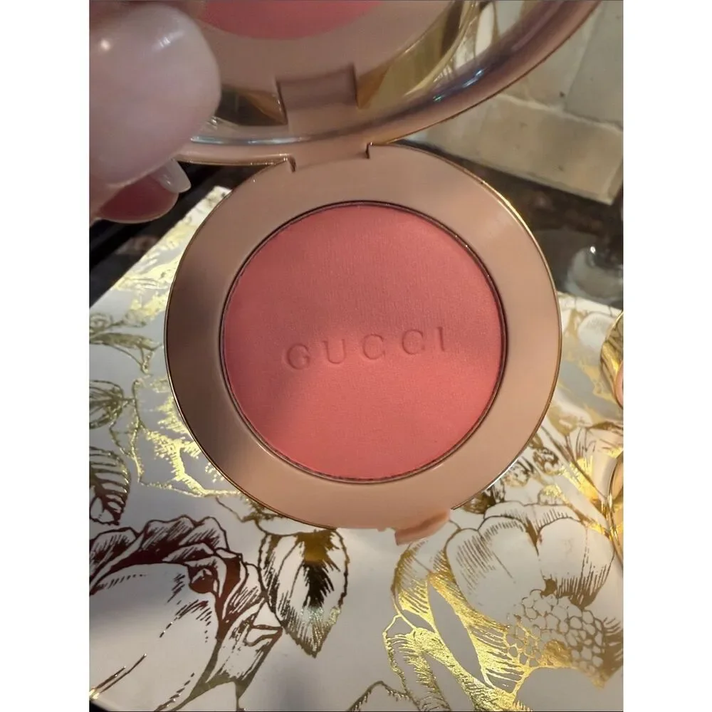 New Gucci #01 SILKY ROSE Luminous Matte Beauty Blush